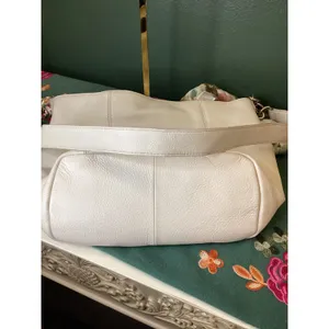 Calvin Klein White Pebbled Faux Leather with Scarf and‎ Charm thumbnail 9
