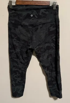 Lululemon Align Crop *21" Incognito Camo Multi Gator Green- Size 10 thumbnail 1