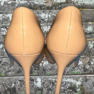 Nwot! Just Fab nude colored patten leather heels! thumbnail 8