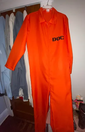 Spirit Halloween Costume Prisoner Orange thumbnail 1