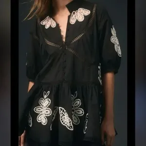 Anthropologie x Forever NWT That Girl Embroidered high neck Blouse - XS thumbnail 3