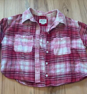 American Eagle Pink & Red Plaid Cropped Flannel Shirt - XS thumbnail 1