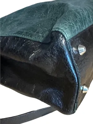 Pulicati Green & Black Crinkled Leather Cross Body Bag thumbnail 8