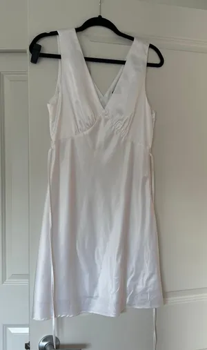 Summer Satin V Neck Sleeveless Backless Tie Waist Silky Cocktail Club Party Mini thumbnail 2