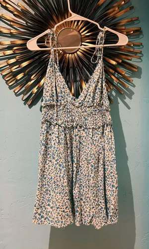 Dress thumbnail 1