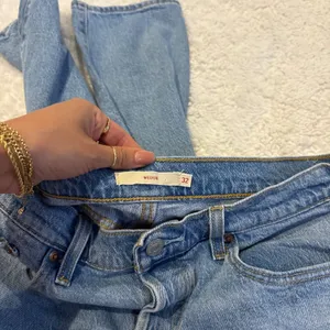 Levi's Women Light Wash Wedgie Denim Jeans 32 Casual Indie Preppy Cotton Teacher thumbnail 6