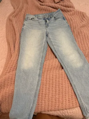 American Eagle Mom Jeans  thumbnail 1