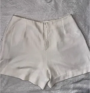 Mango basics shorts  thumbnail 3