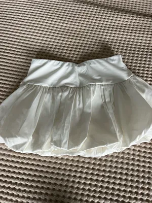 SHEIN White Balloon Mini Skirt thumbnail 3