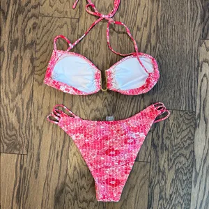 Amazon Pink Textured Bikini Set thumbnail 3