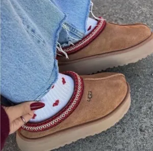UGG Tazz Platform Slippers in Chestnut thumbnail 1