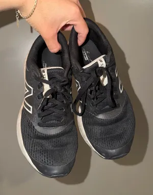 New Balance 520 Sneakers thumbnail 1