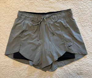 Nike Shorts Gray  thumbnail 1