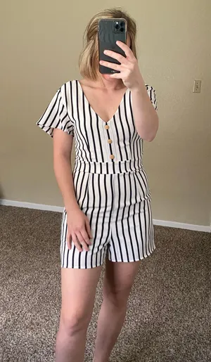 BNWT Romper thumbnail 1