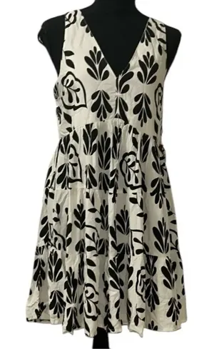 Sincerely Jules Flowy Black and White Sleeveless Mini Dress(Size Medium) thumbnail 1