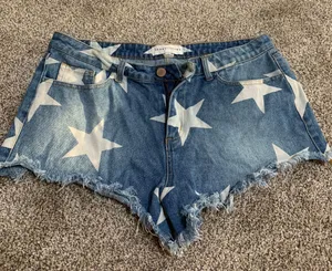 Toast Jeans blue jean shorts with stars thumbnail 1