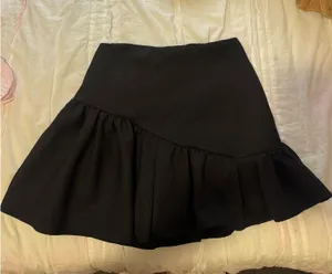 Black Ruffle Hem Women's Skirt thumbnail 1