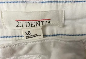 2.1 Denim ladies shorts are a size 28. thumbnail 3