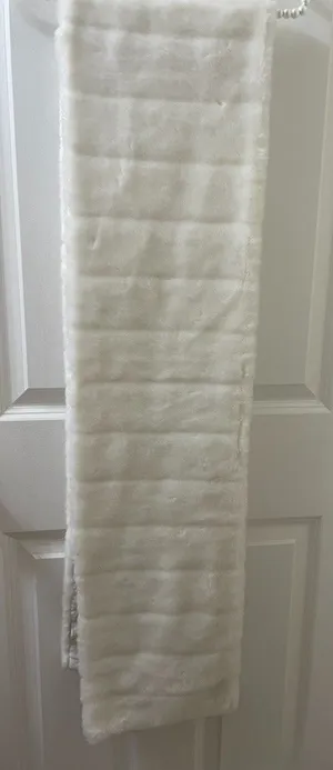 Kate Spade White Long Stole Fur Wrap thumbnail 1