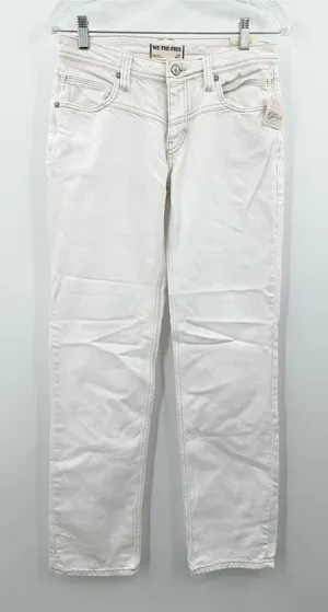 Free People NWT Women's Daisy White Shelby Low-Rise Straight-Leg Jeans Size 29 thumbnail 1