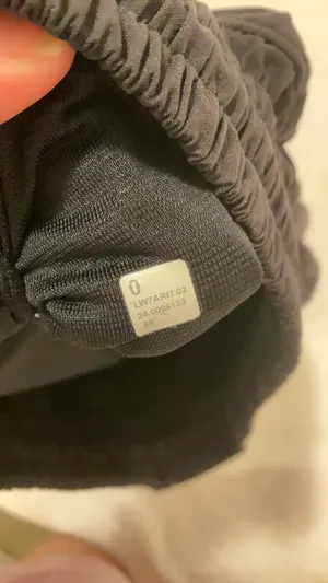 Lululemon short hotty hot thumbnail 2
