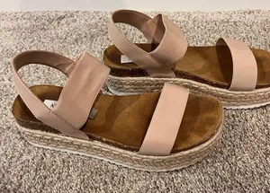 Steve Madden Sandals thumbnail 1