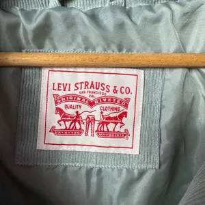 Levi's Zoe Corduroy Puffer Jacket in Mint Size Extra Large‎ thumbnail 7