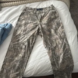 Abercrombie Camo Pants thumbnail 1