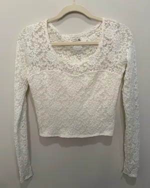 Abercrombie & Fitch White Floral Lace Long Sleeve Top‎ Size Medium thumbnail 1