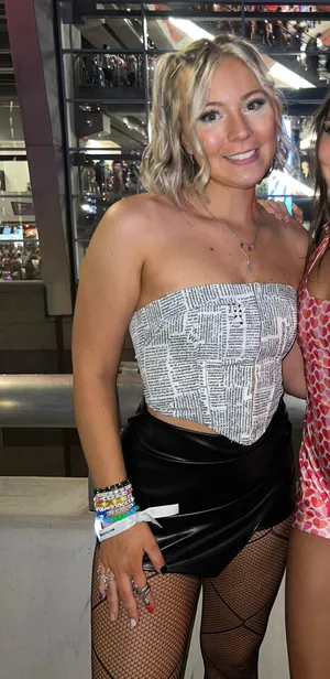 Corset top thumbnail 1