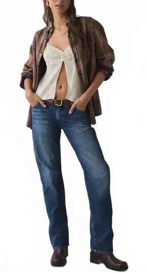 UO Wrangler Cowboy Low-Rise Straight Jeans Urban Outfitters NWT Blazer Blue 28 thumbnail 1