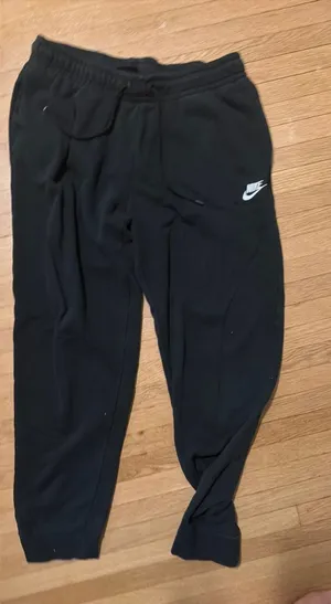 Women’s Nike joggers thumbnail 1