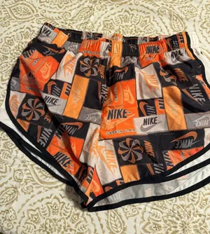 Nike large women’s shorts thumbnail 1