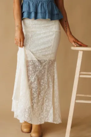 Prómesa Lace Fitted Mermaid Skirt thumbnail 1
