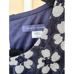 Tommy Hilfiger Floral Lace Trapeze Dress Sleeveless Shift Navy Blue White Size 6 thumbnail 4