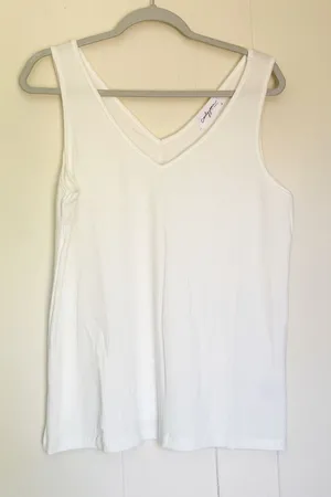 NEW CARLY JEAN LOS ANGELES CJLA Ribbed V Neck Tank Top Ivory XL thumbnail 1