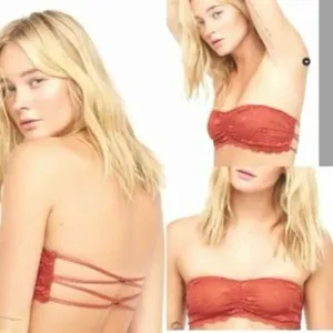 ✨FP Intimates Strappy Back Lace Sz Medium Bandeau✨ thumbnail 4