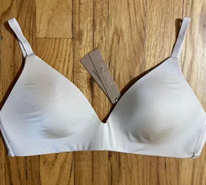 SKIMS Wireless Bra 34A thumbnail 2