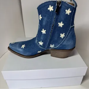 NEW Sundance Western Sojourner Boots Women’s 38 8 Denim Cowgirl Boho Made Italy thumbnail 5