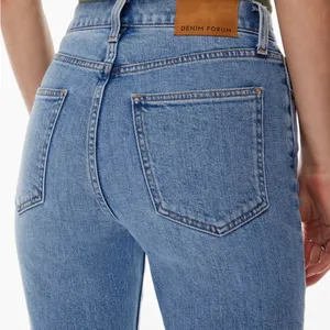 Denim Forum The Arlo Hi-Rise Straight Jean, size 25” thumbnail 6