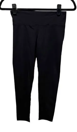 Aritzia TNA Black Cropped Leggings Size XS thumbnail 1