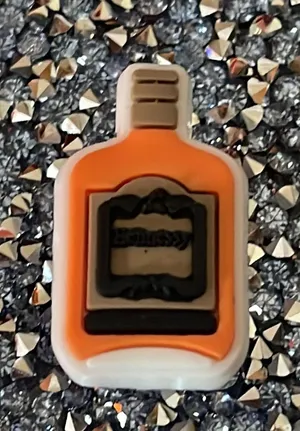 Shoe charm Hennessy thumbnail 2