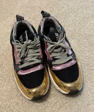 P448 Women's Black Sneakers with Gold Toe & Pink Trim thumbnail 1