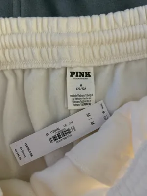 NWT Victoria’s Secret/PINK WANTED FLEECE ROLLED HEM SHORTS US M thumbnail 6