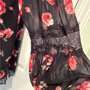 WHBM White House Black Market Floral Shift Dress Size 10 Lace Bell‎ Sleeve Black thumbnail 5