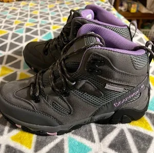 Bear paw hiking boots thumbnail 1