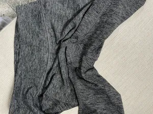 Old Navy Active Leggings in Grey size M thumbnail 4