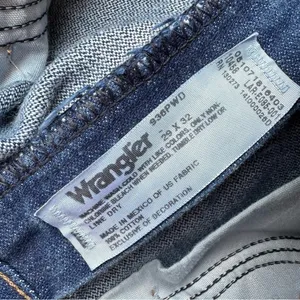 Wrangler Straight Leg Jeans 29x32 thumbnail 4