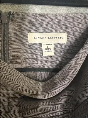 Banana Republic Pencil Skirt with Slit Career Professional size‎ stretch 4 thumbnail 2