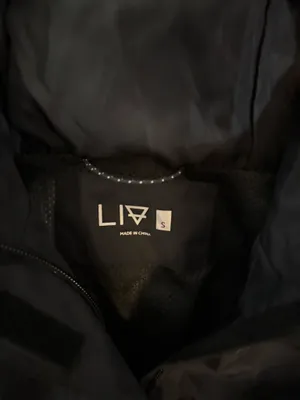 LIV Women’s Raincoat Black thumbnail 2